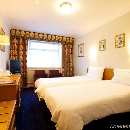 Apollo Hotel 3*