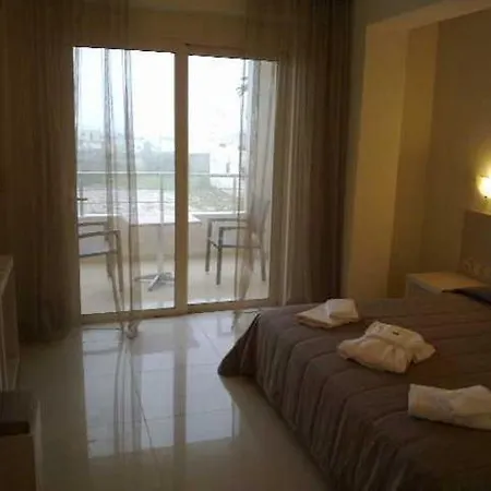 Apollo Hotel 3*